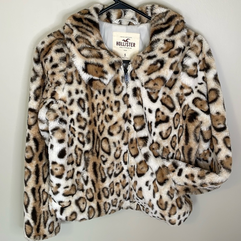 HOLLISTER Ladies Faux Cheetah Print Zip Front Jacket with Pockets Size S